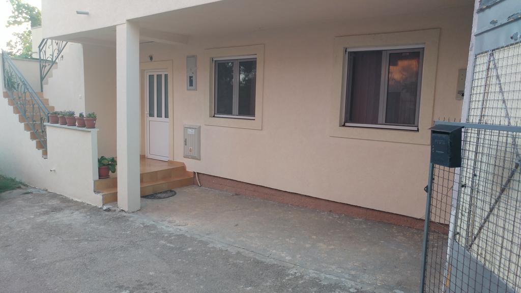 Apartman Any Bar Esterno foto